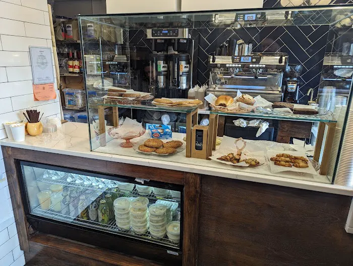 Pearl's Bagels & Bakery Picture 2