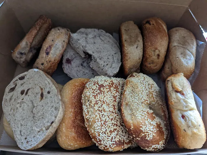 Pearl's Bagels & Bakery Picture 7