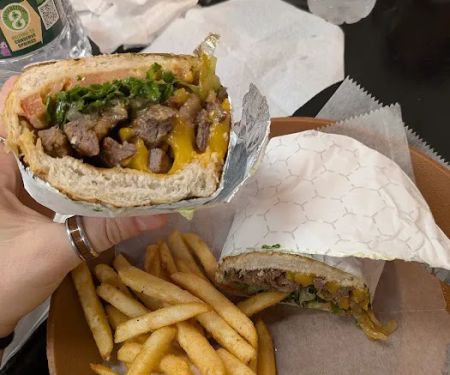 Mayflour Bakery & Cafe