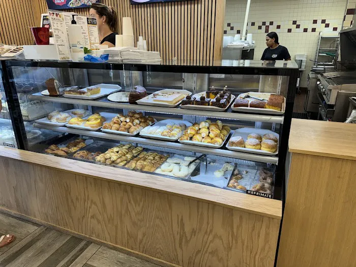 Mayflour Bakery & Cafe Picture 10