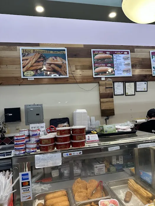 Bánh Mì Ba Lẹ Picture 2