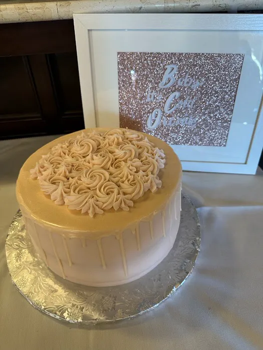 Donna's Cakes Picture 5