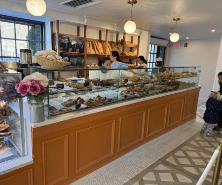 Le Petit Four Bakery