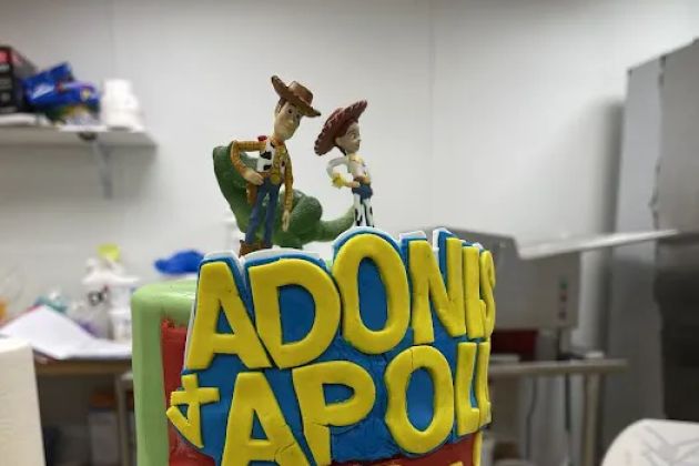 David's Custom Cakes