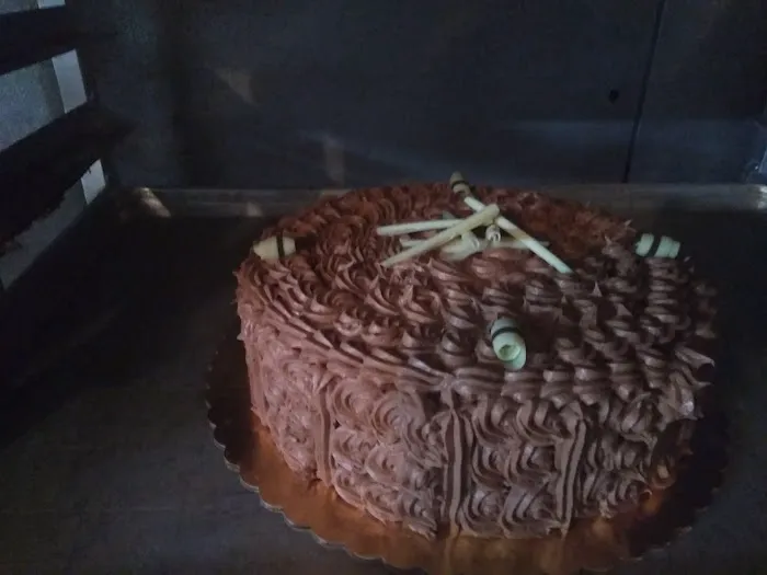 David's Custom Cakes Picture 7