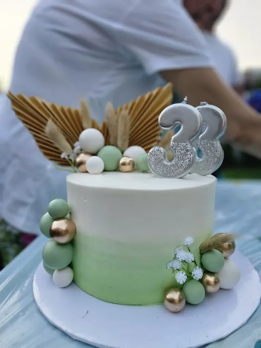 David's Custom Cakes Picture 8