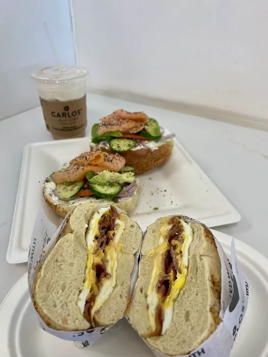 Carlos Bagel Shop Picture 3
