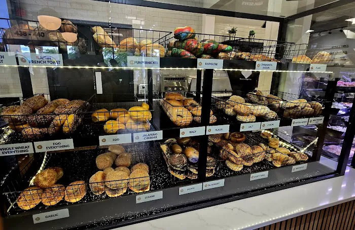 Carlos Bagel Shop Picture 7