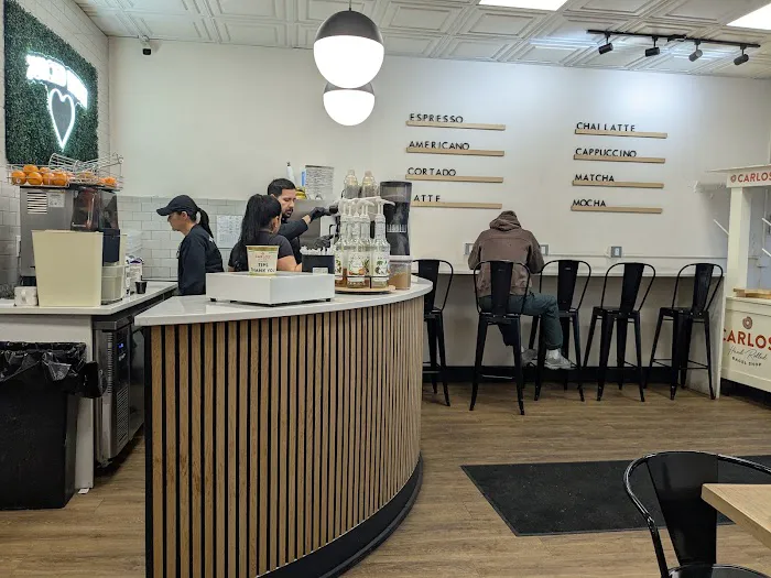 Carlos Bagel Shop Picture 10