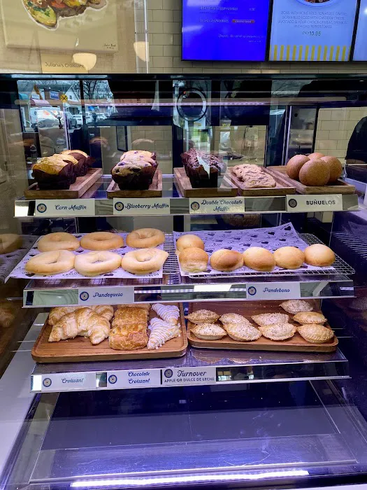 Carlos Bagel Shop Picture 8