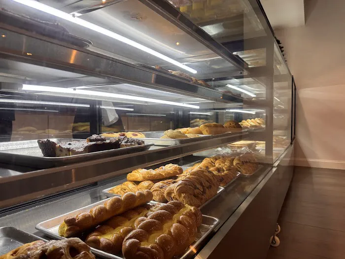 CR Bakery & Cafe Picture 6