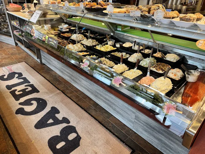 Cresskill Hot Bagels Picture 4