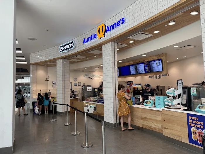 Cinnabon Picture 6