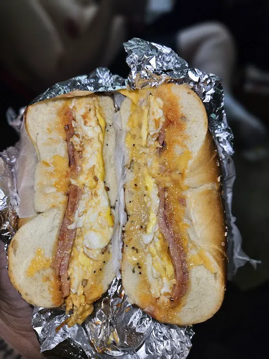 Modern Bagel Cafe Picture 9