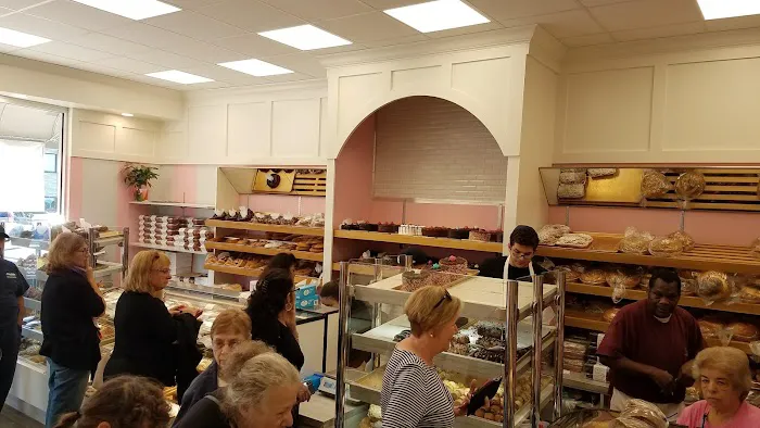 Zadies Kosher Bake Shop Picture 8