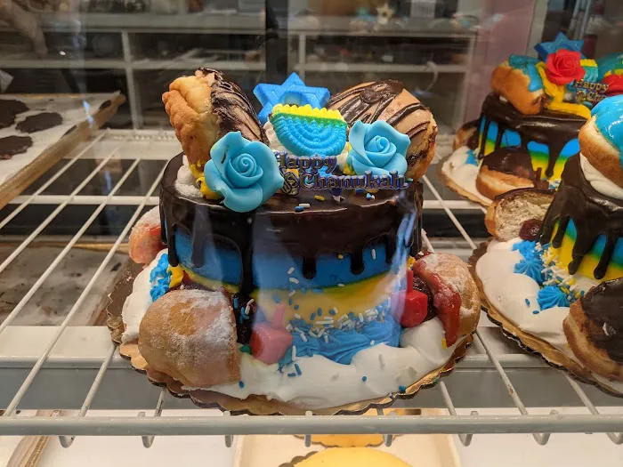 Zadies Kosher Bake Shop Picture 3