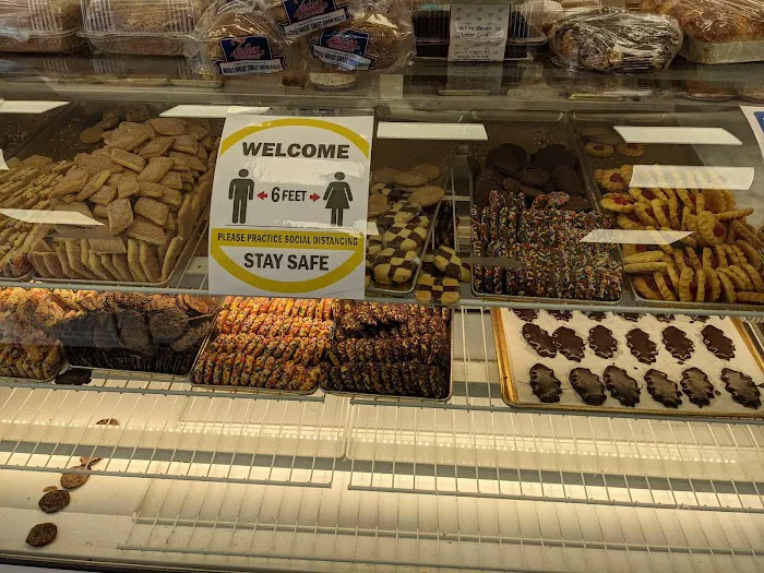 Zadies Kosher Bake Shop Picture 6