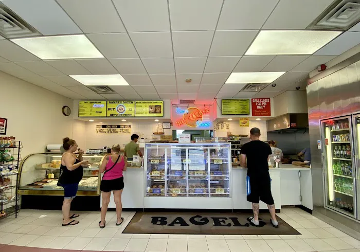 River Road Hot Bagels Picture 2