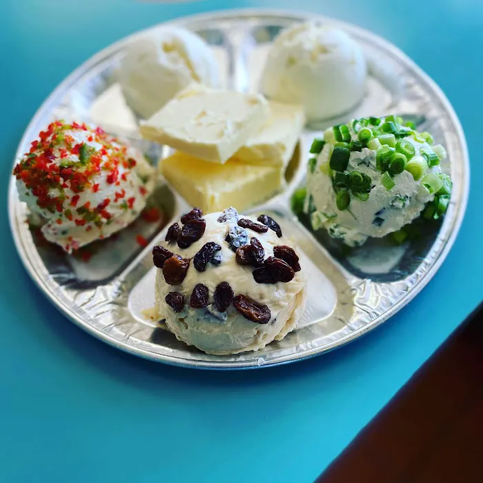 TOP BAGELS & DELI Picture 4