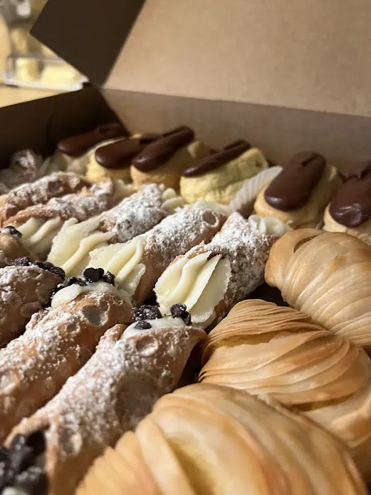 Bella-Napoli Italian Bakery Picture 1