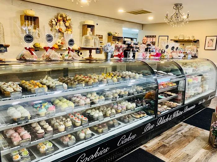Coccadotts Cake Shop Picture 2