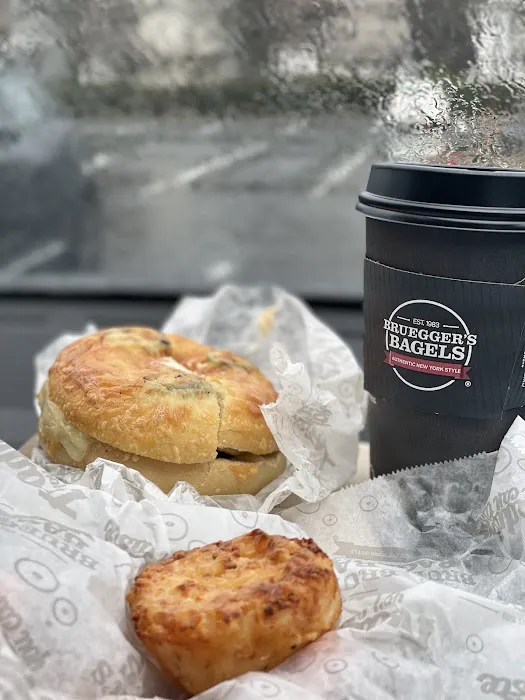 Bruegger's Bagels Picture 10