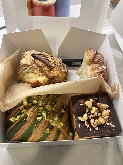 Lakon Paris Patisserie Picture 3