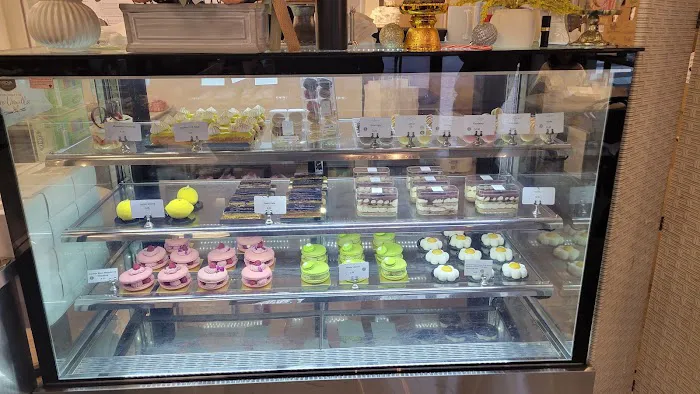 Lakon Paris Patisserie Picture 6