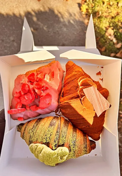 Lakon Paris Patisserie Picture 4
