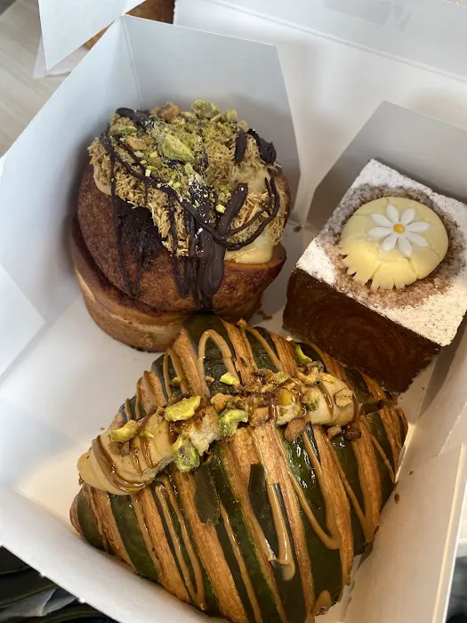 Lakon Paris Patisserie Picture 10