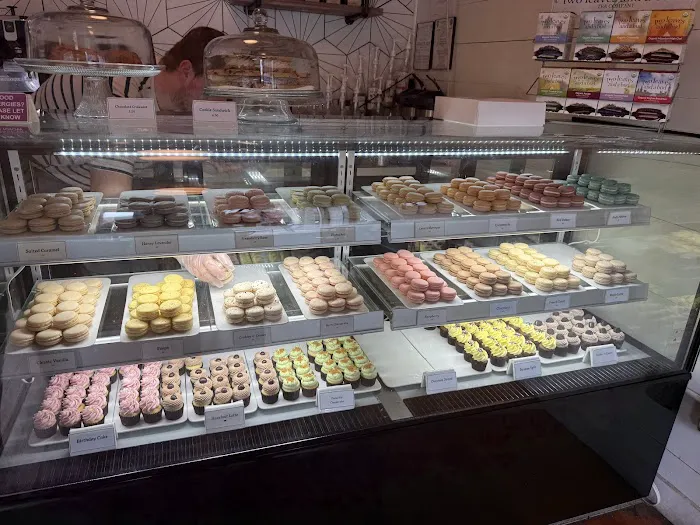 Sweet Macaron Picture 4