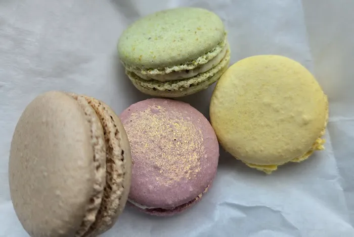 Sweet Macaron Picture 1