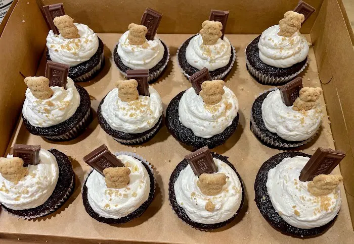 B. Bakes Deli & Cakes Picture 4