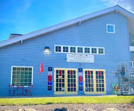 Brookline’s Finest- Takeout Meals, Cafe, Bakery & Vendor Shop