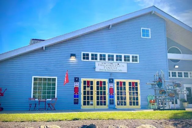 Brookline’s Finest- Takeout Meals, Cafe, Bakery & Vendor Shop