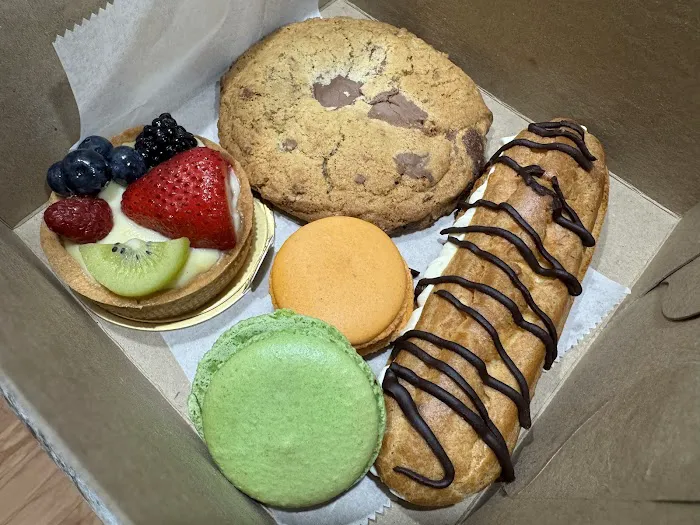 Zax Bakeshop Picture 3