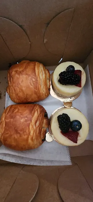 Zax Bakeshop Picture 4