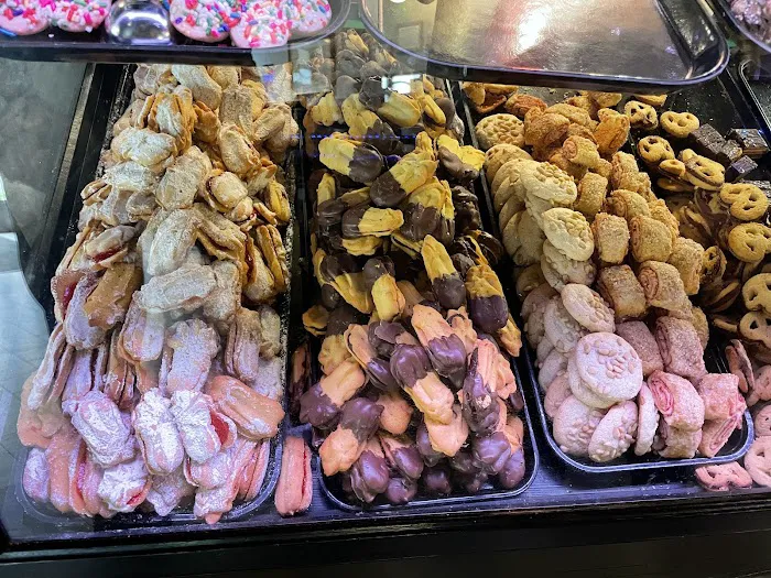 Gio's Bakery Picture 1