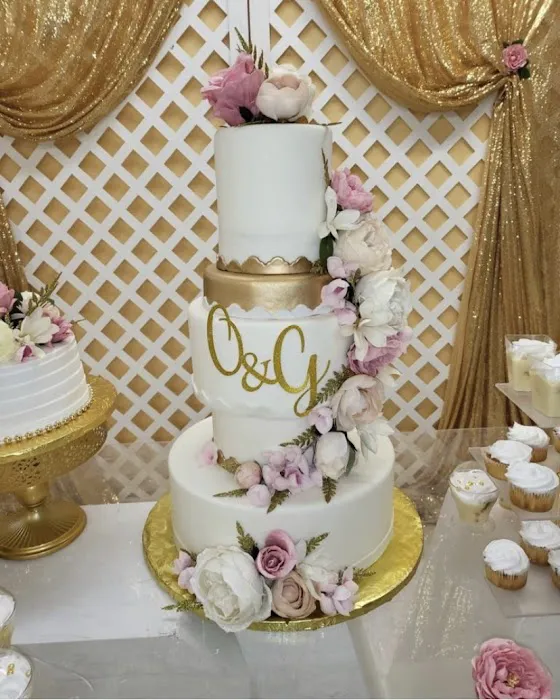 Marie's Dominican Cakes Picture 8