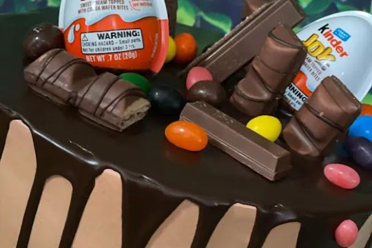 Lilyu2019s Cakes and Confectionary