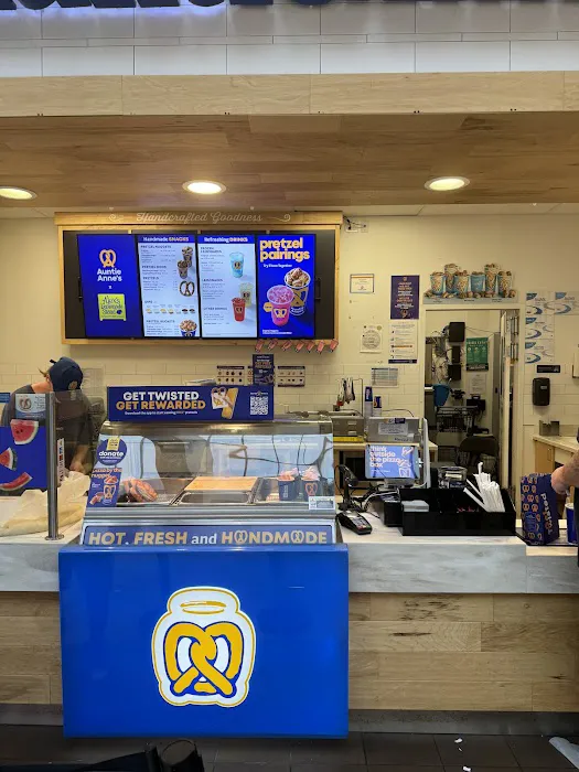 Auntie Anne's Picture 8
