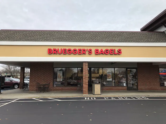 Bruegger's Bagels Picture 3