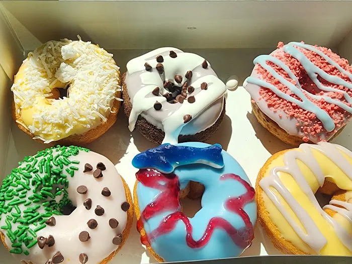 Captain Baker Donut Shop Picture 6