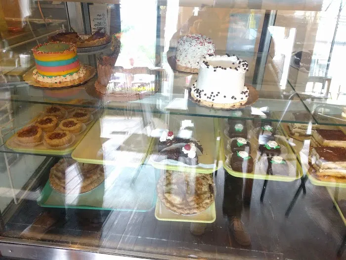 Fiore's Bakery Picture 10
