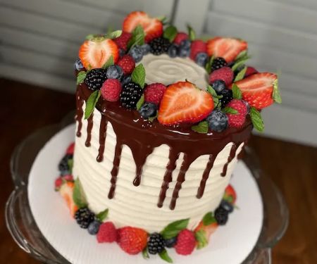 Simply Made Cakes & Bakes