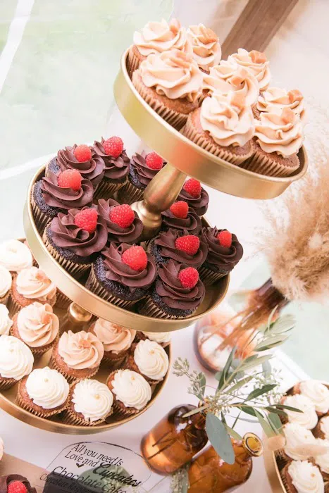 Simply Made Cakes & Bakes Picture 4