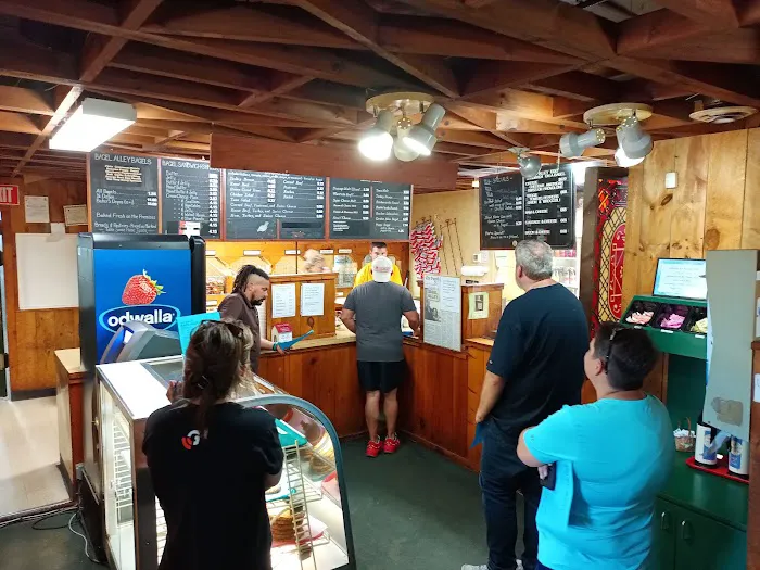 Bagel Alley Picture 4