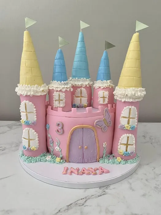 Kristen Chadbourne Custom Cakes Picture 7