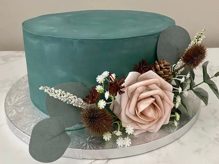 Kristen Chadbourne Custom Cakes Picture 9