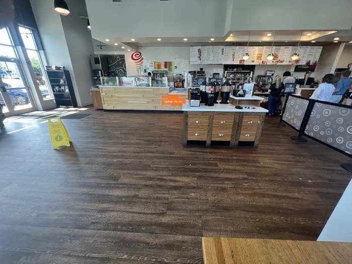 Bruegger's Bagels and Jamba Juice Picture 7
